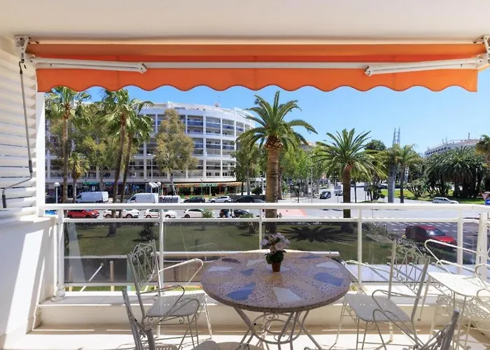Domuum Holidays - Rhin * Salou